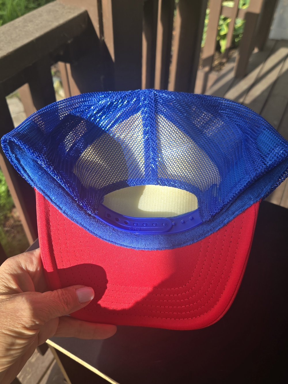 Real American Beer Trucker Hat - Signed By HULK HOGAN - Picture 3 of 4